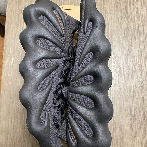Sz 12 yeezy 450 dark cloud - Picture 2 of 5